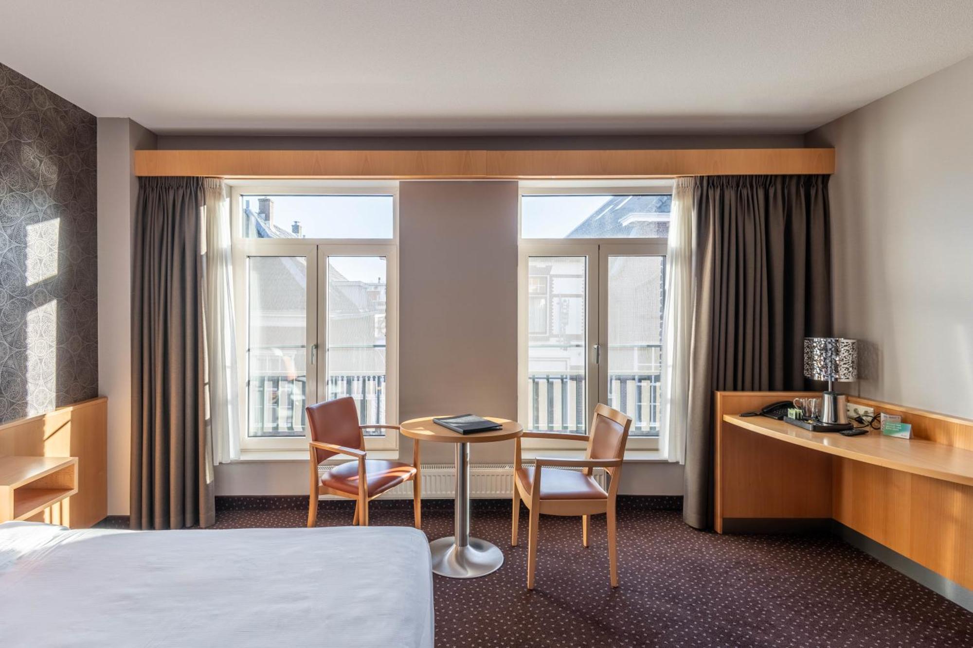 Hotel Алсмер Екстер'єр фото